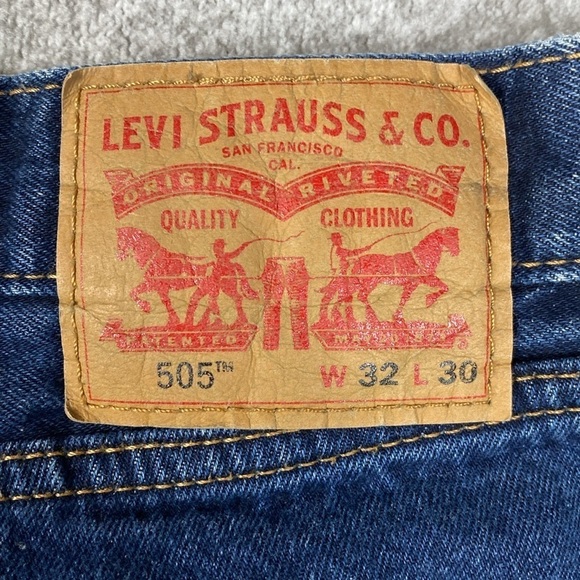 Levi’s 505 regular fit straight leg 34x30 dark wash - Picture 2 of 11